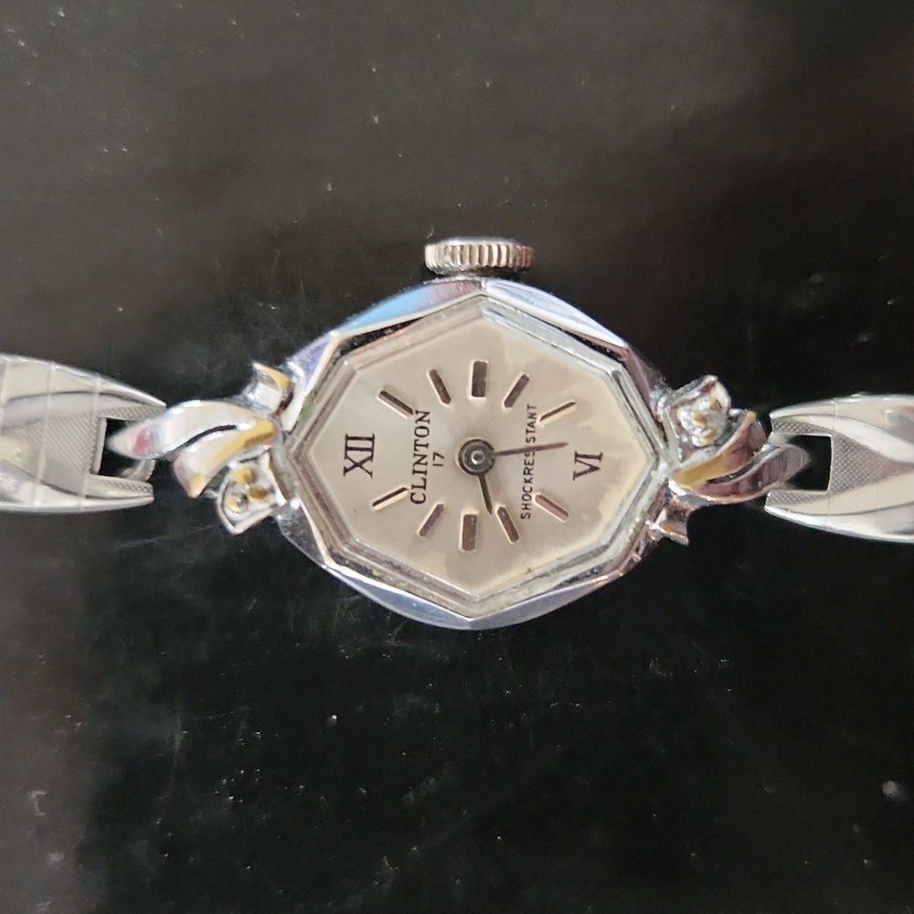 1940s Clinton watch - Picture 4 of 4